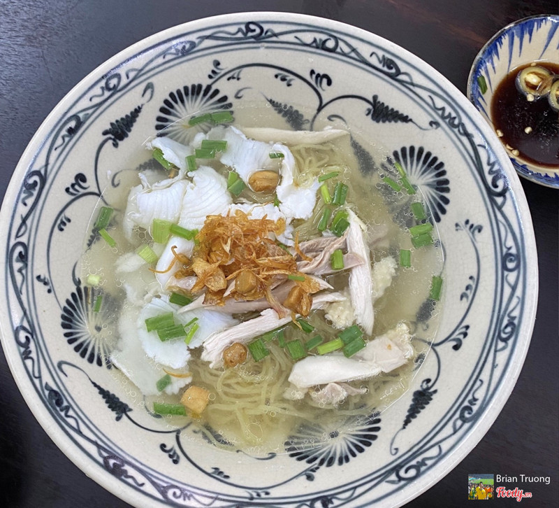 Tô mì gà cá Hà Ký (ảnh từ review Foody)